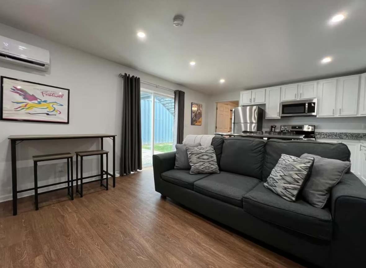 Experience The Unique Re-Nu Shipping Container #5 Apartment Louisville Exterior photo